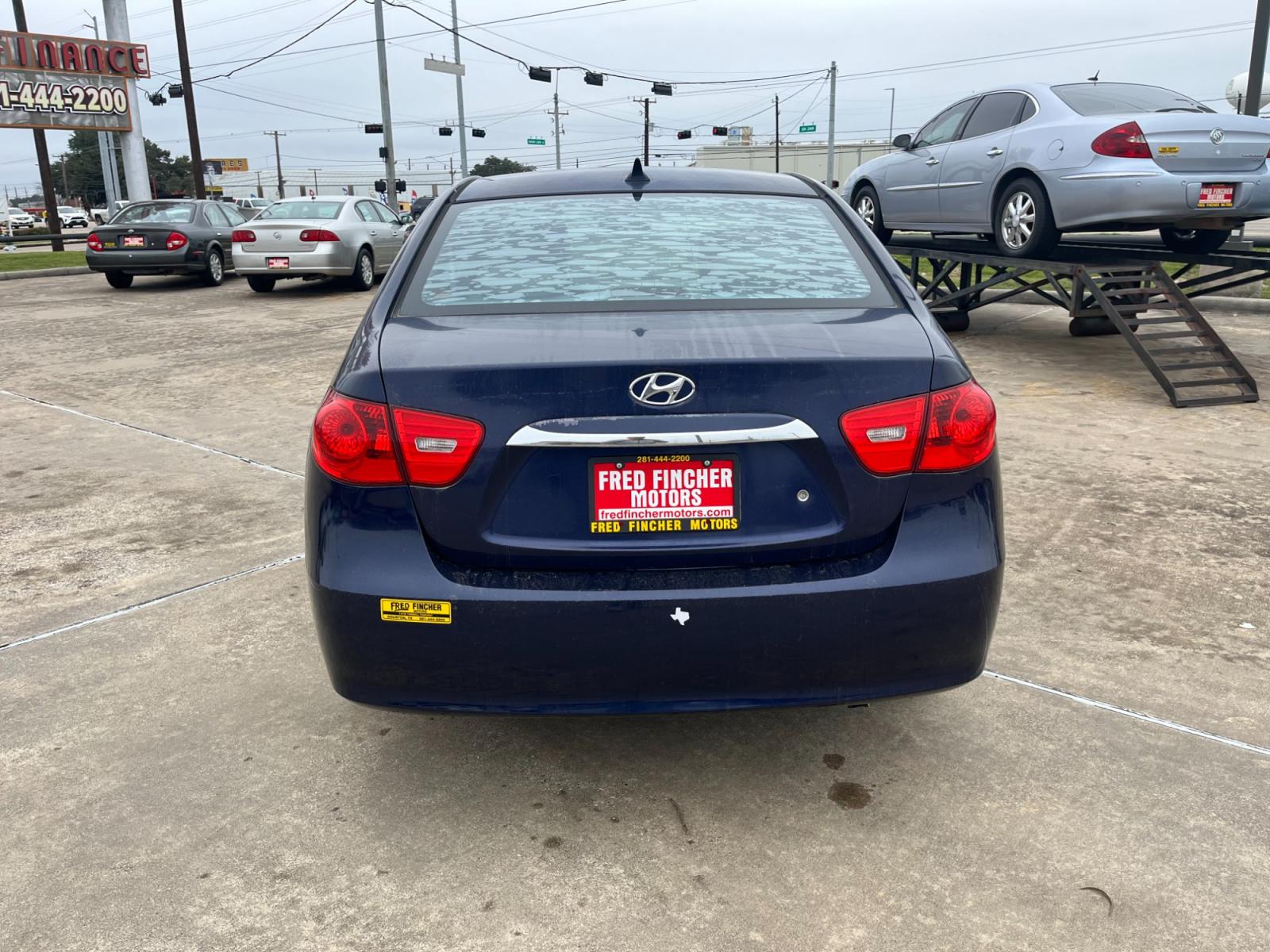 2010 blue Hyundai Elantra GLS (KMHDU4ADXAU) with an 2.0L L4 DOHC 16V engine, Automatic transmission, located at 14700 Tomball Parkway 249, Houston, TX, 77086, (281) 444-2200, 29.928619, -95.504074 - Photo #5